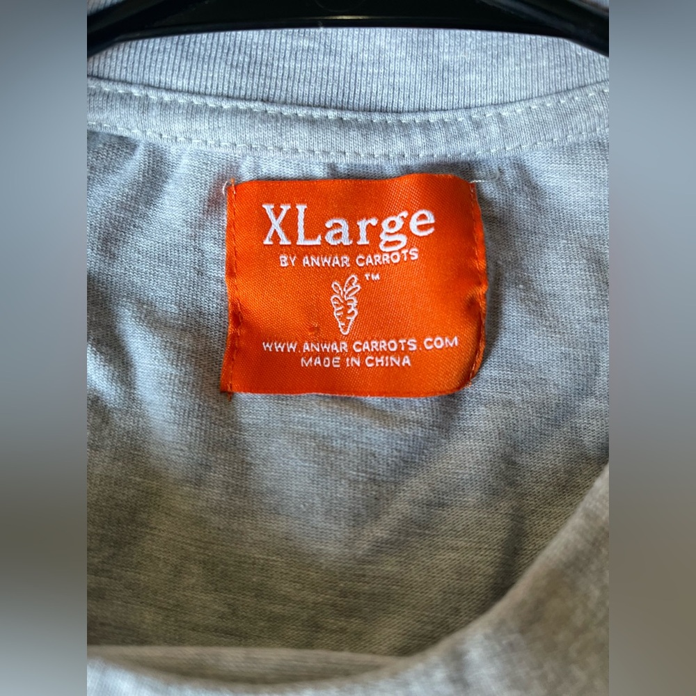 PacSun Gray Tee with Yellow and Black Print - Picture 6 of 8